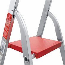 Профессиональная алюминиевая стремянка с органайзером NV3115.5