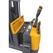 Штабелер самоходный CQD15R (1500 кг; 3,5 м; 24В / 270Ач, PV, EPS) SMARTLIFT